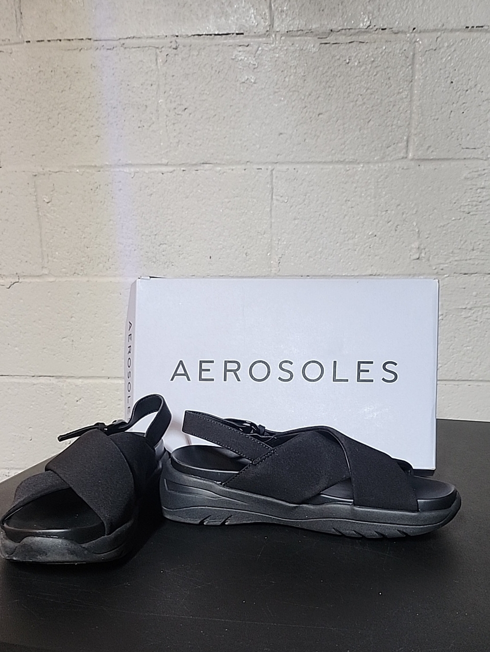 AEROSOLES Men’s Black Cross-Band Slingback Sandals